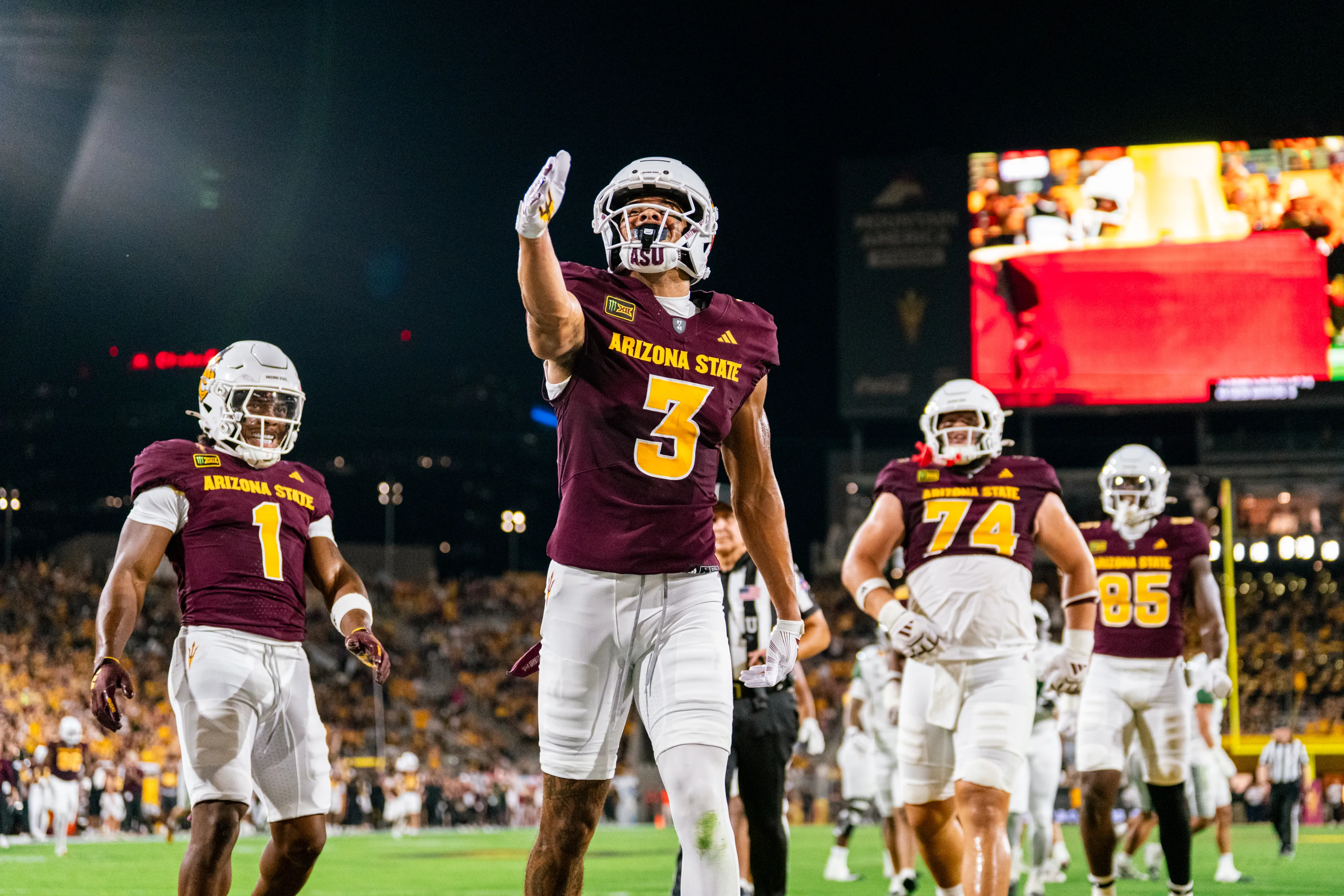 Reed Harris scores a TD vs. Hawaii, Sat. Oct. 10, 2026